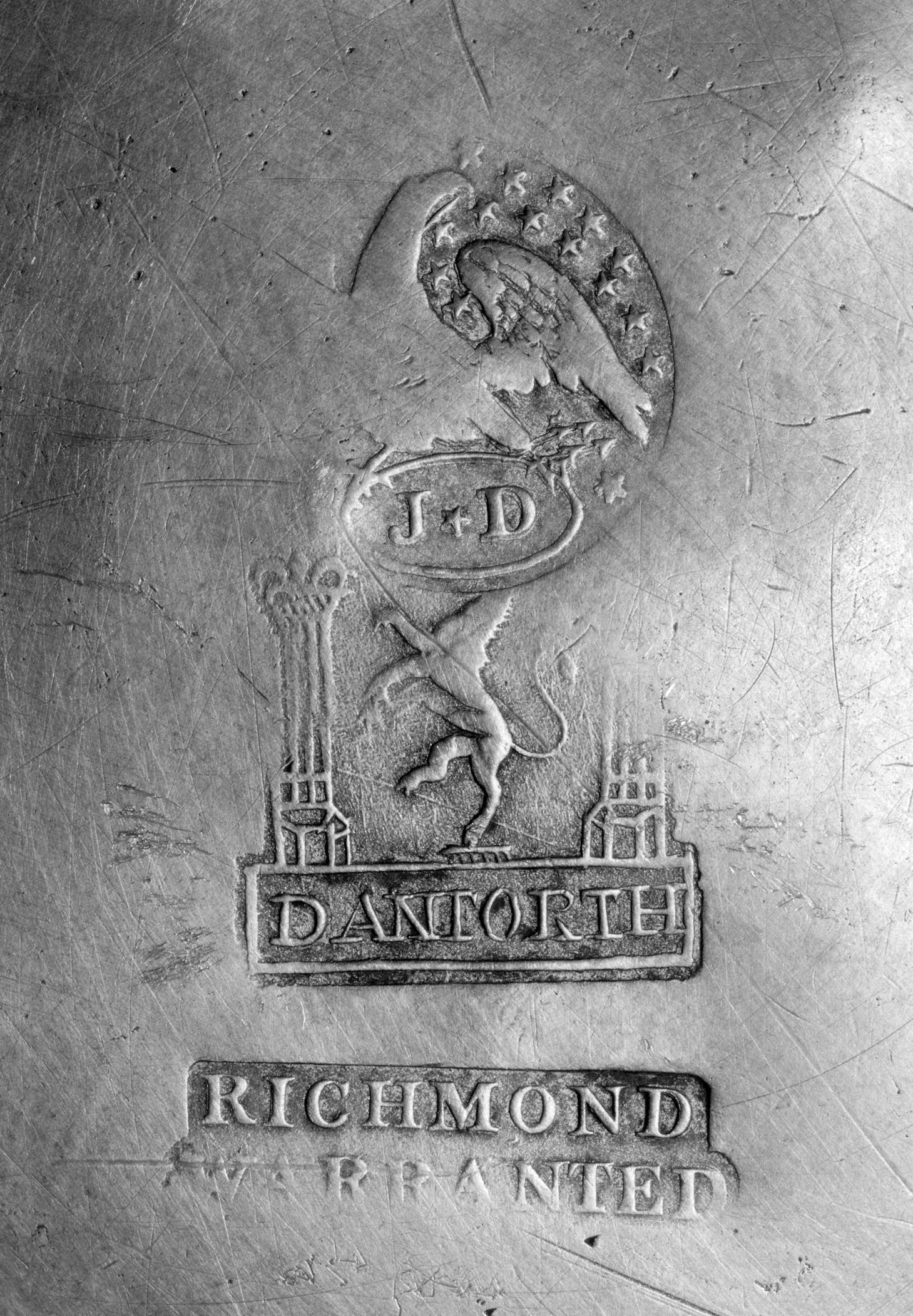 1960.0002 Pewter plate (marks-view 2)