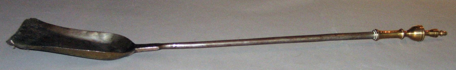 1960.0003.001 Shovel