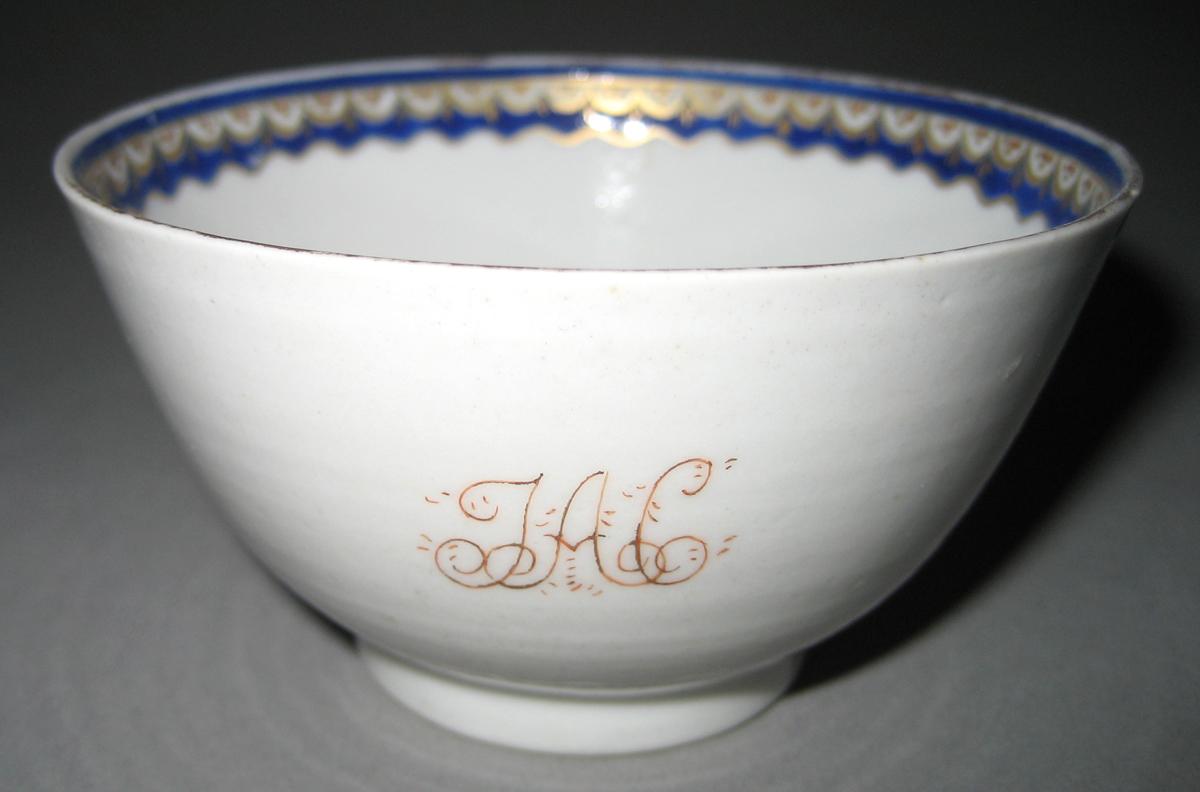 1960.0007.006 Porcelain Teabowl back