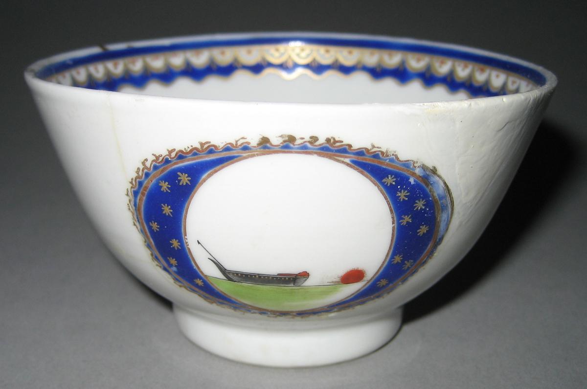1960.0007.009 Porcelain Teabowl front