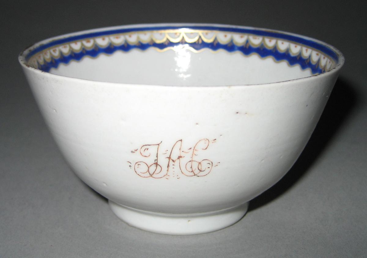 1960.0007.010 Porcelain Teabowl back