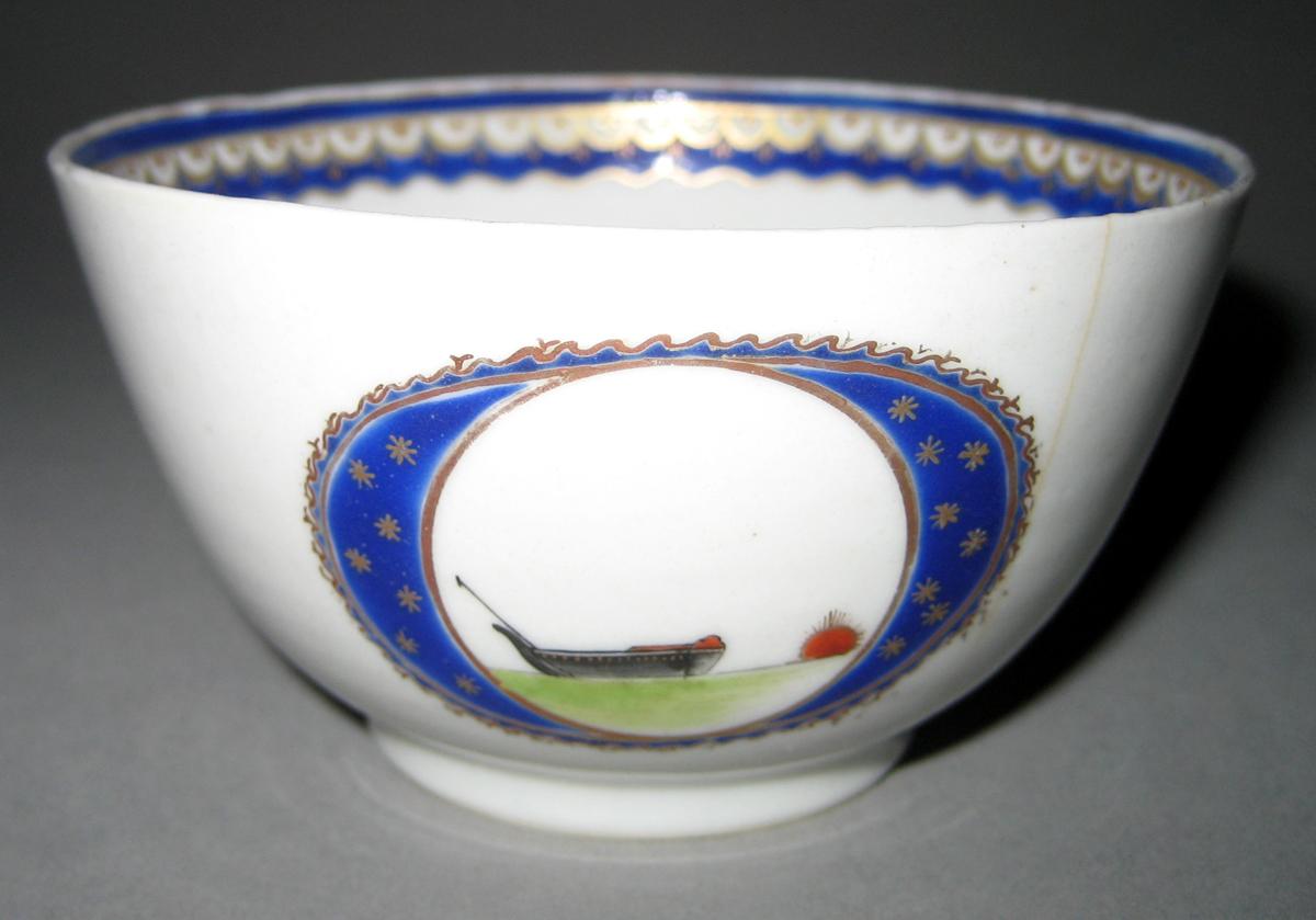 1960.0007.012 Porcelain Teabowl front