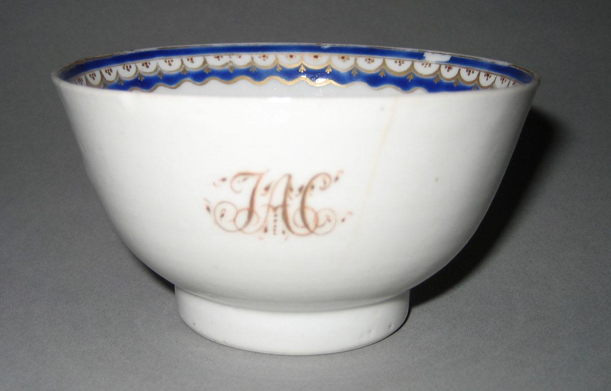 1960.0007.013 Porcelain Teabowl back