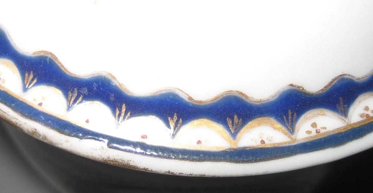 1960.0007.027 A, B Porcelain Sugar Bowl detail rim