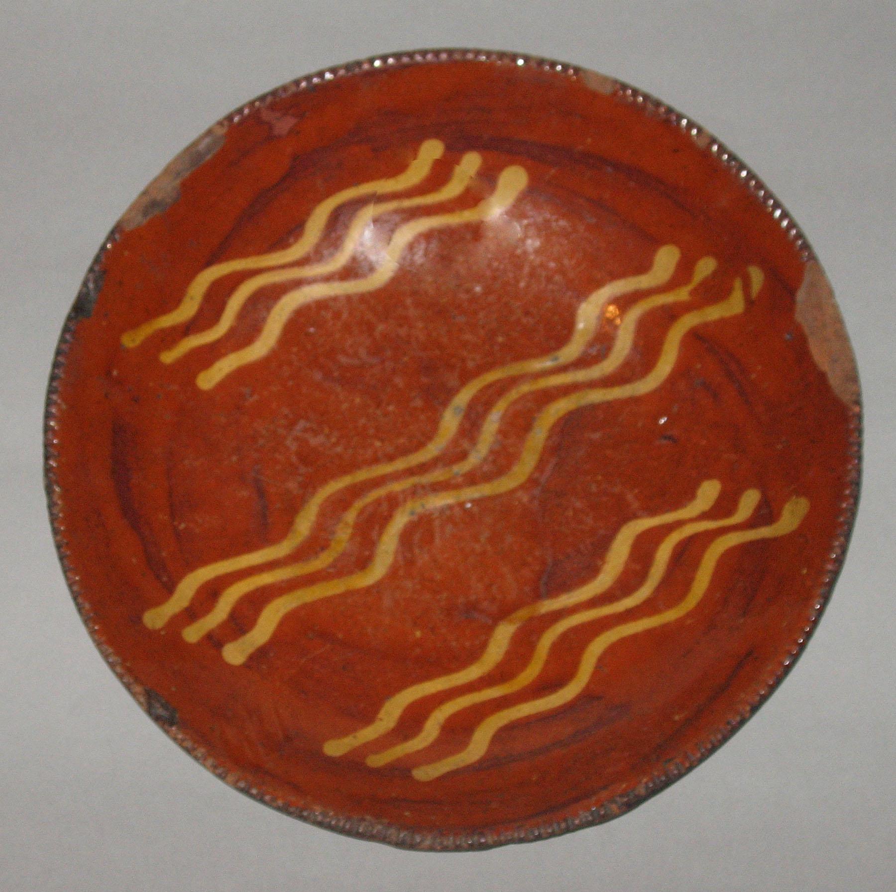 1960.0012 US trailed slipware dish