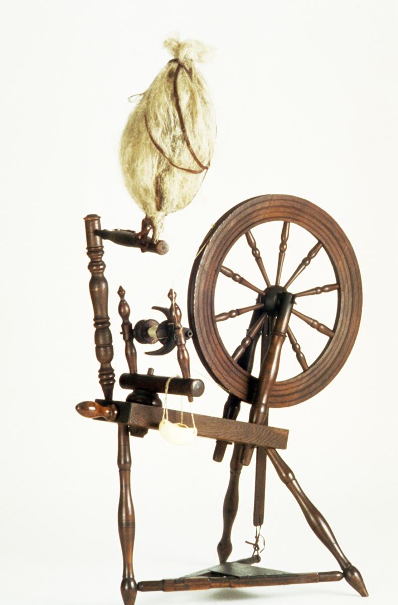 1960.0032.001 Spinning Wheel