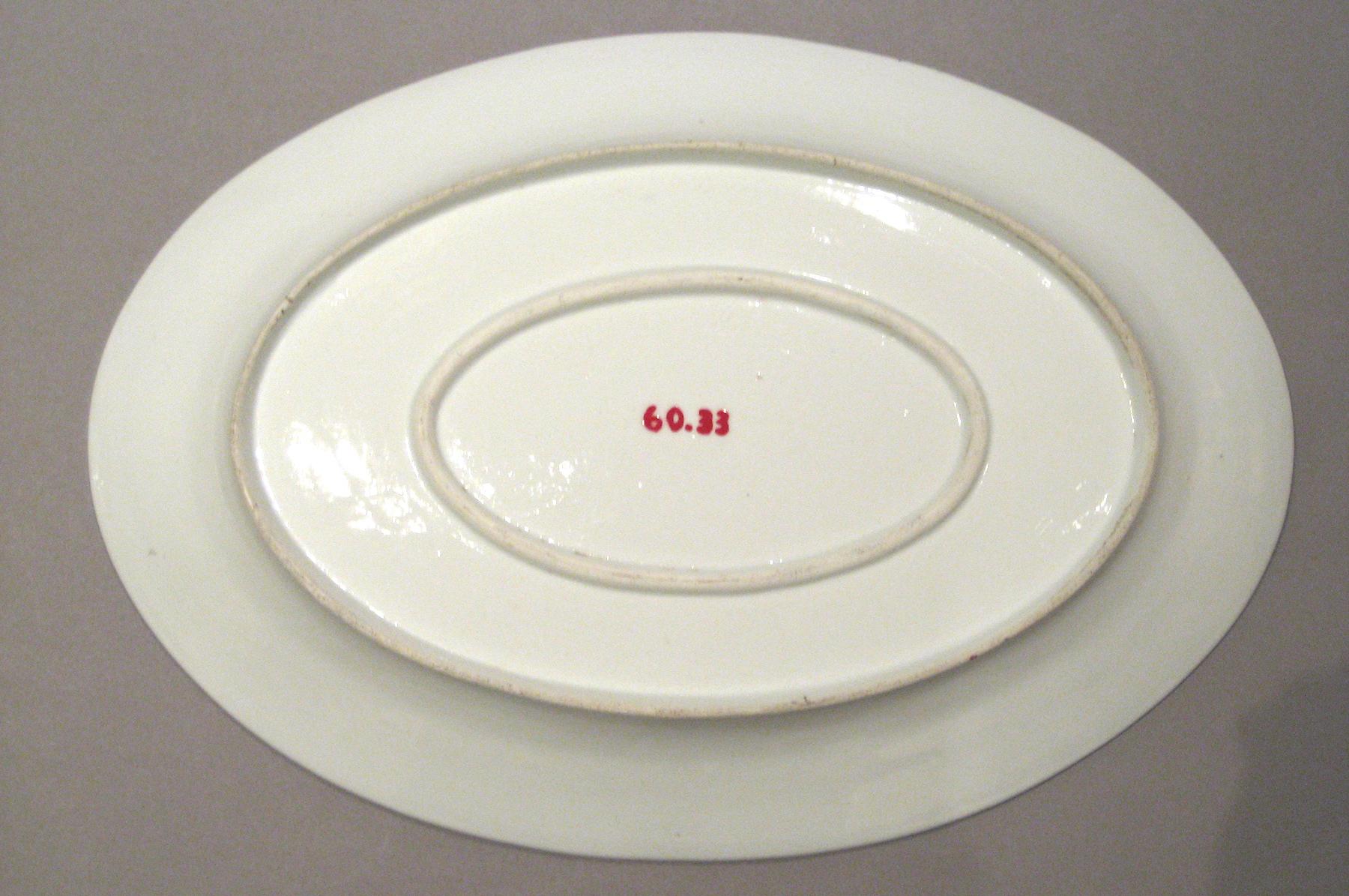 1960.0033 Dish/Platter (underside)