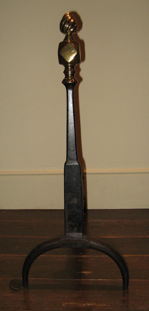 1960.0049.002 Andiron