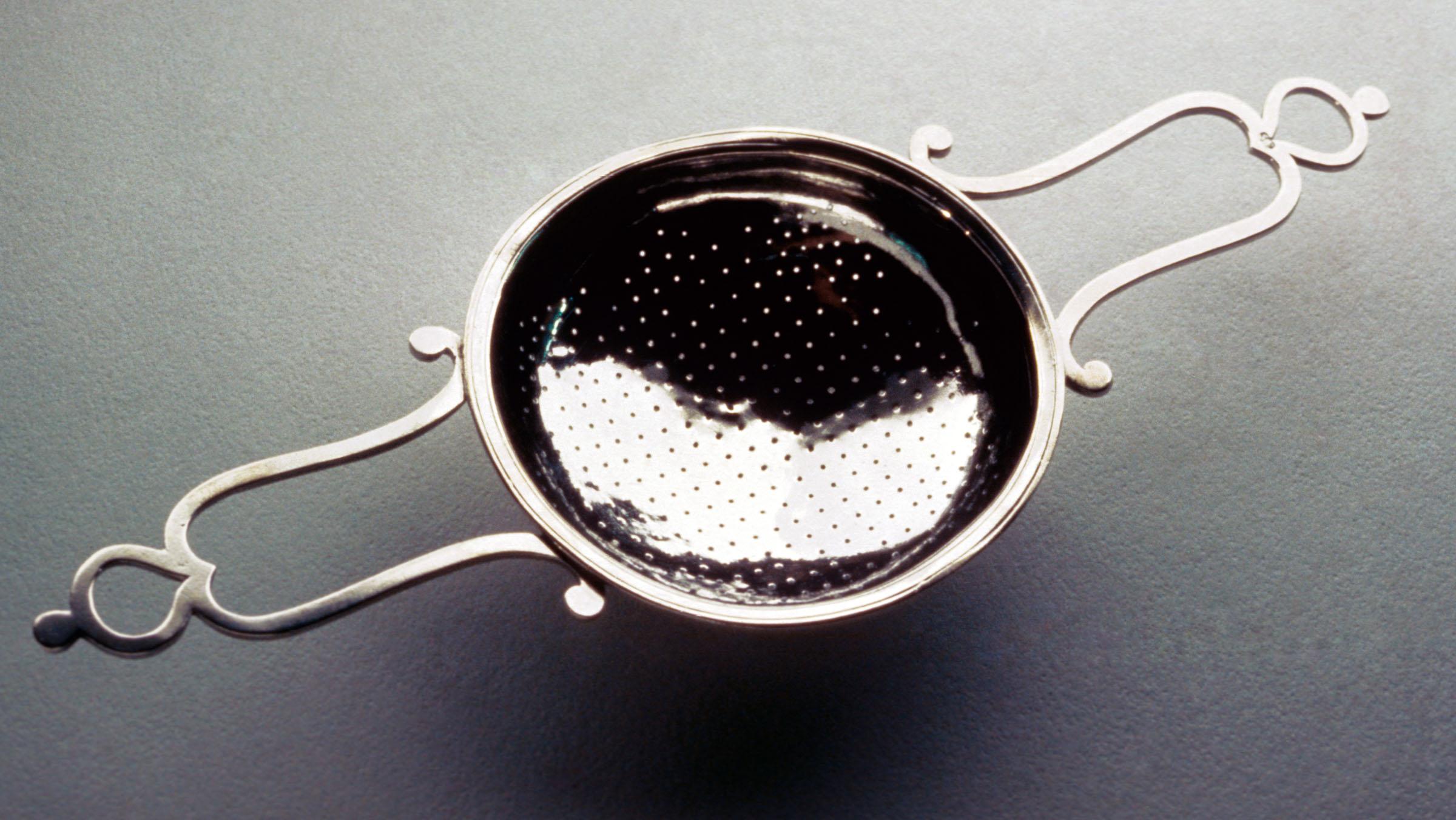 1960.0082 Strainer