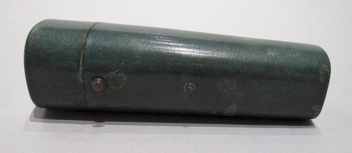 1960.0104 A Candle Screen Case overall