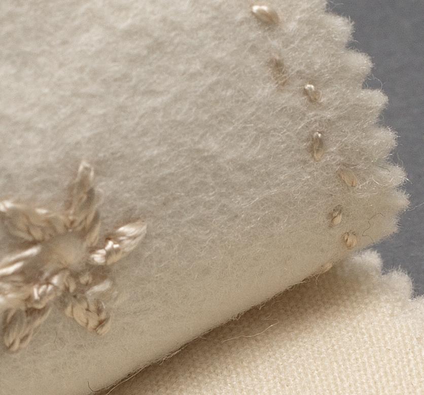 1960.0124 D Needle Case, View 2 Detail 2