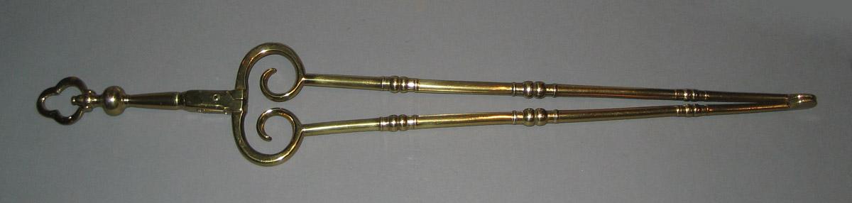 1960.0130 Tongs