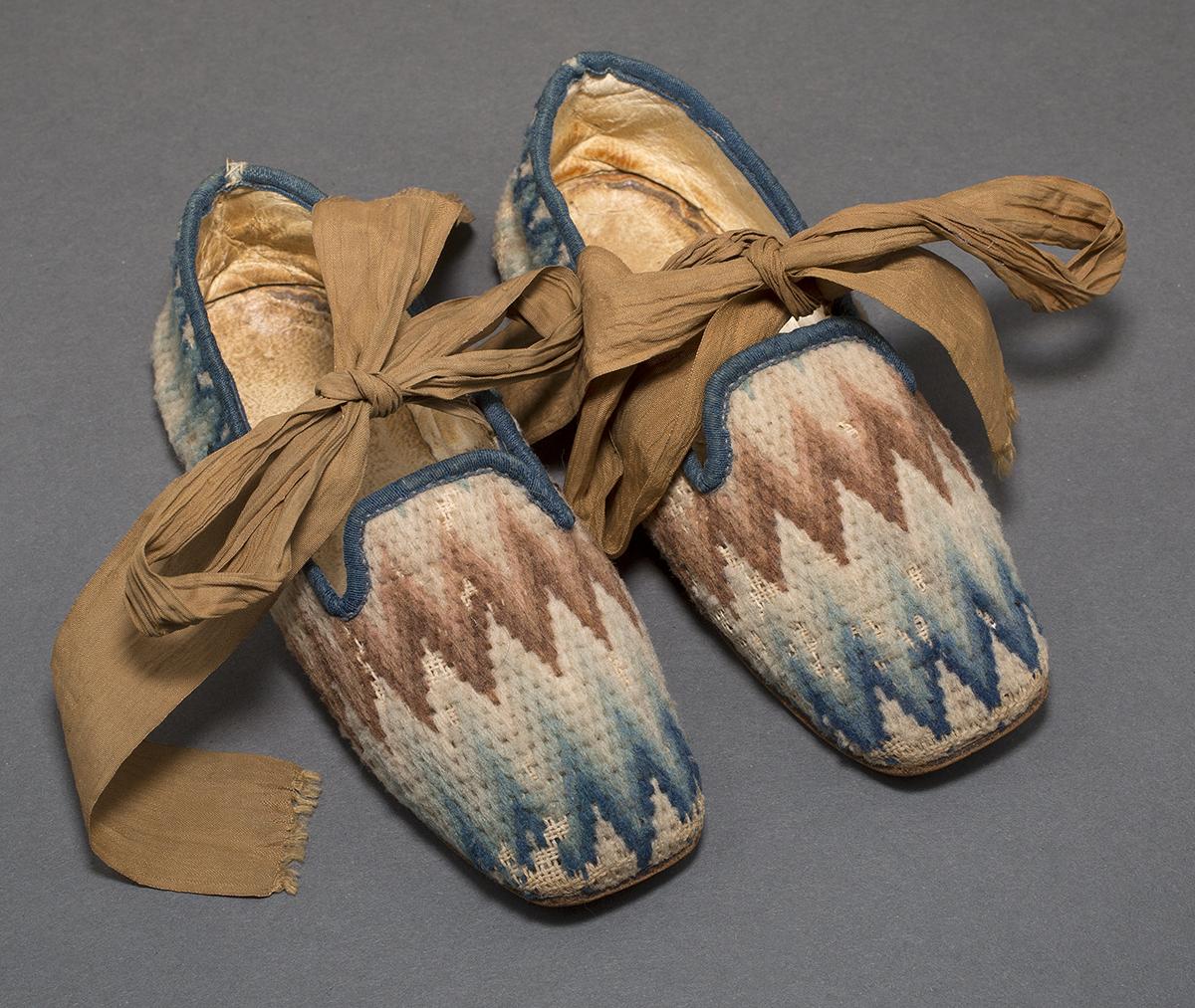 1960.0133 A, B  Child's Shoes