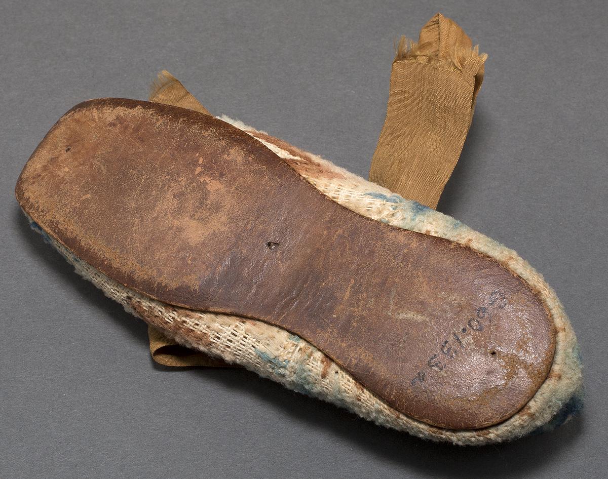1960.0133 A Child's Shoe, View 3