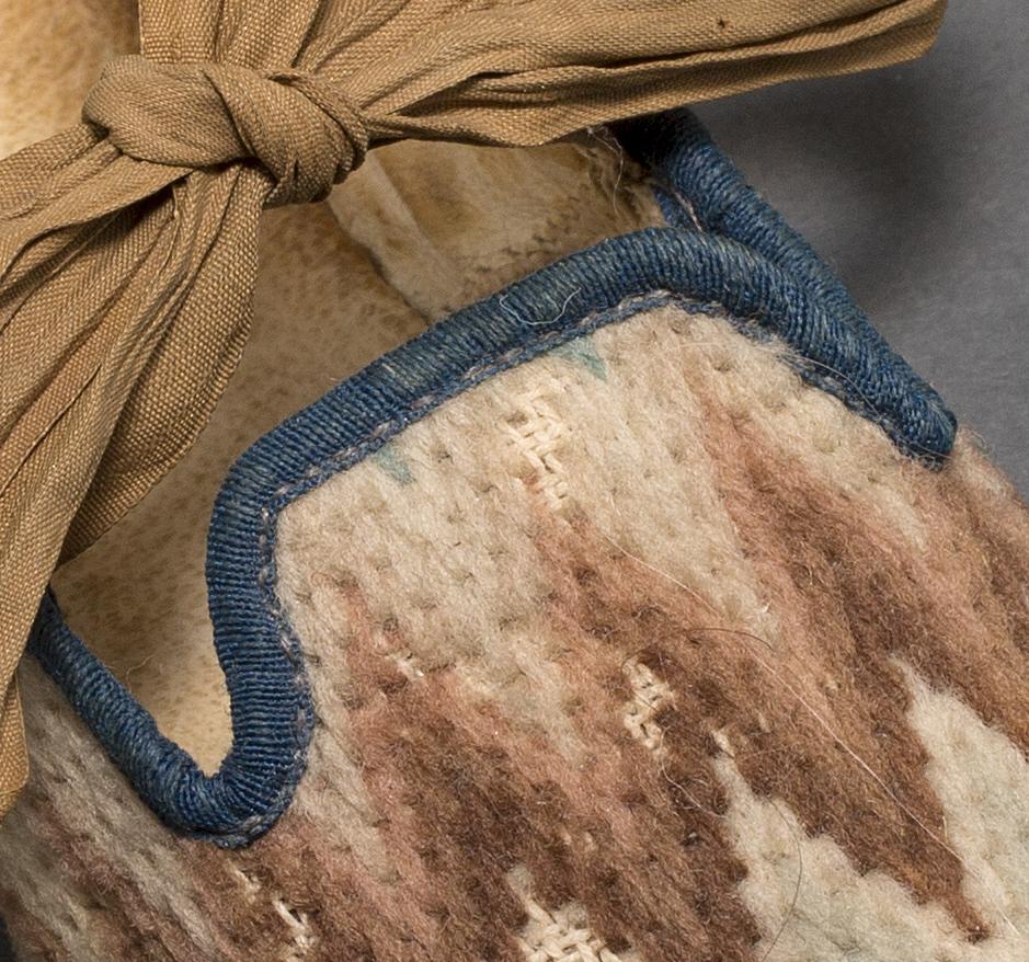 1960.0133 B  Child's Shoe, Detail 2