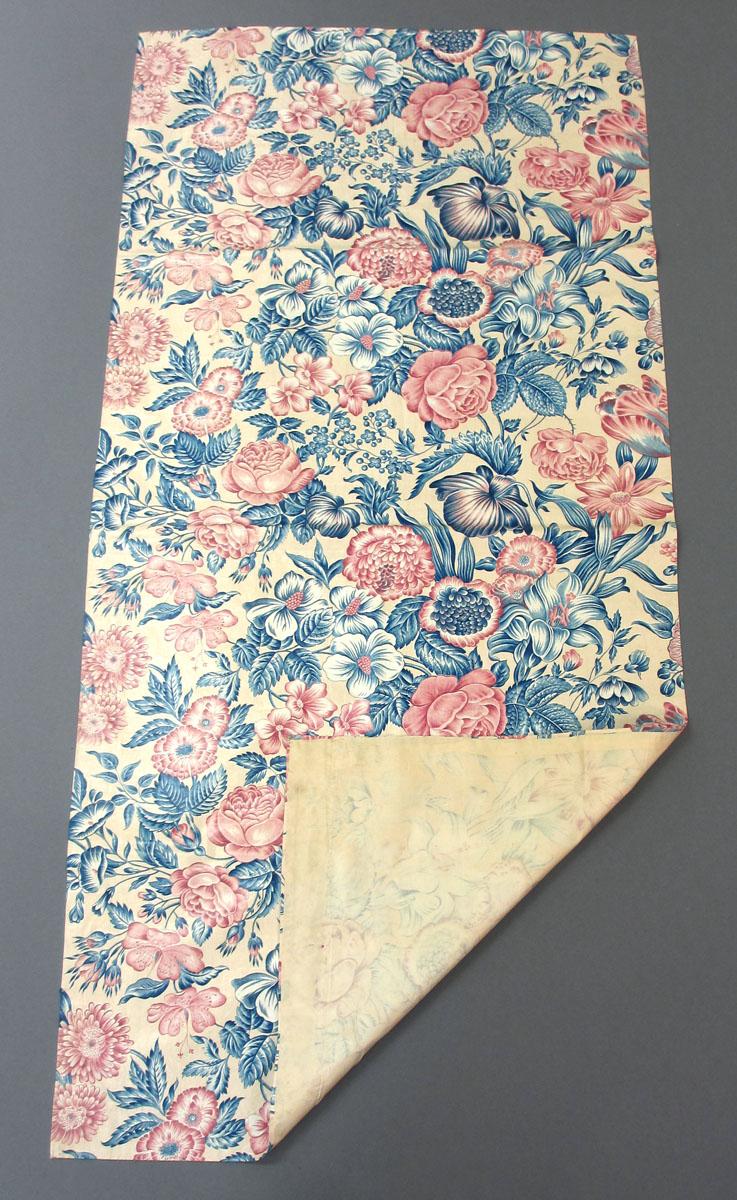 1960.0161.004 Textile, printed folded corner