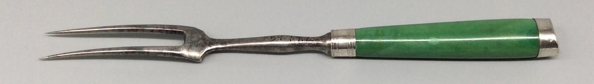 1954.0079.002 Fork, view 2