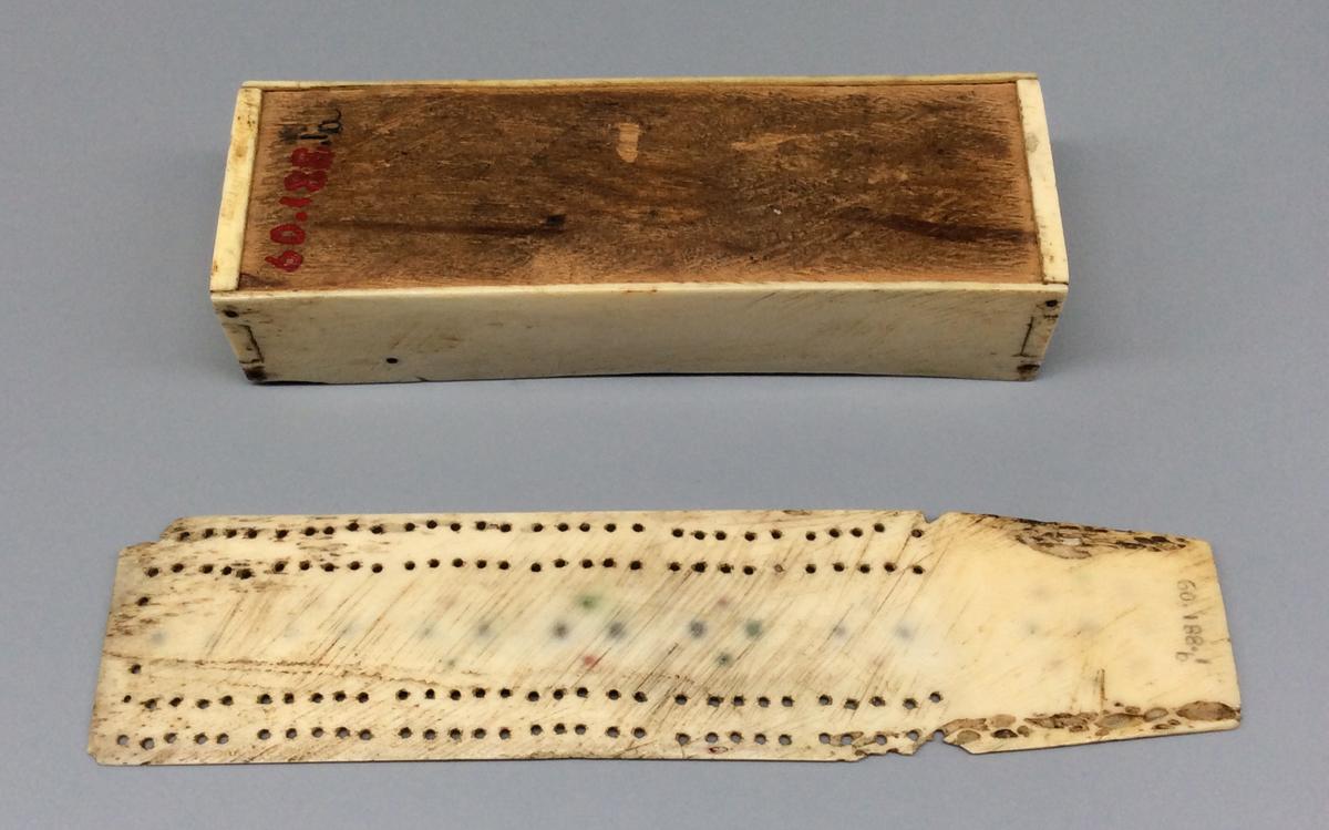 1960.0188.001 A B Game box, view 4