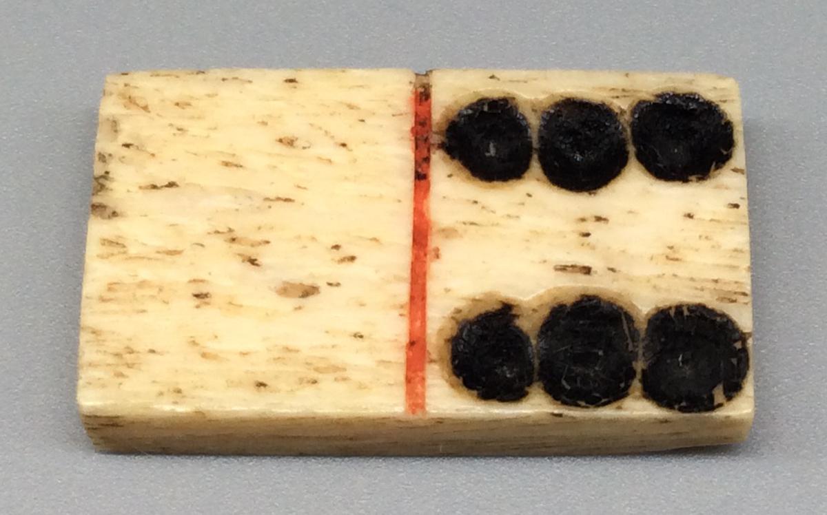 1960.0188.008 Domino, view 1