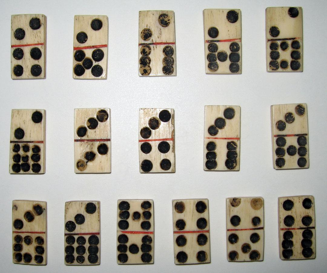 1960.0188.023-.038 Dominoes