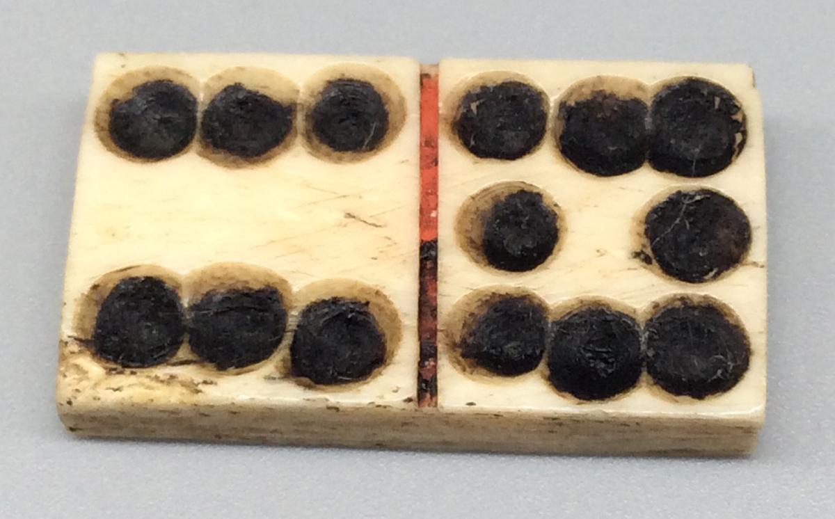 1960.0188.048 Domino, view 1
