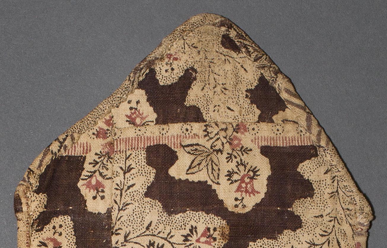 1960.0196 Sewing roll, detail 1, reverse