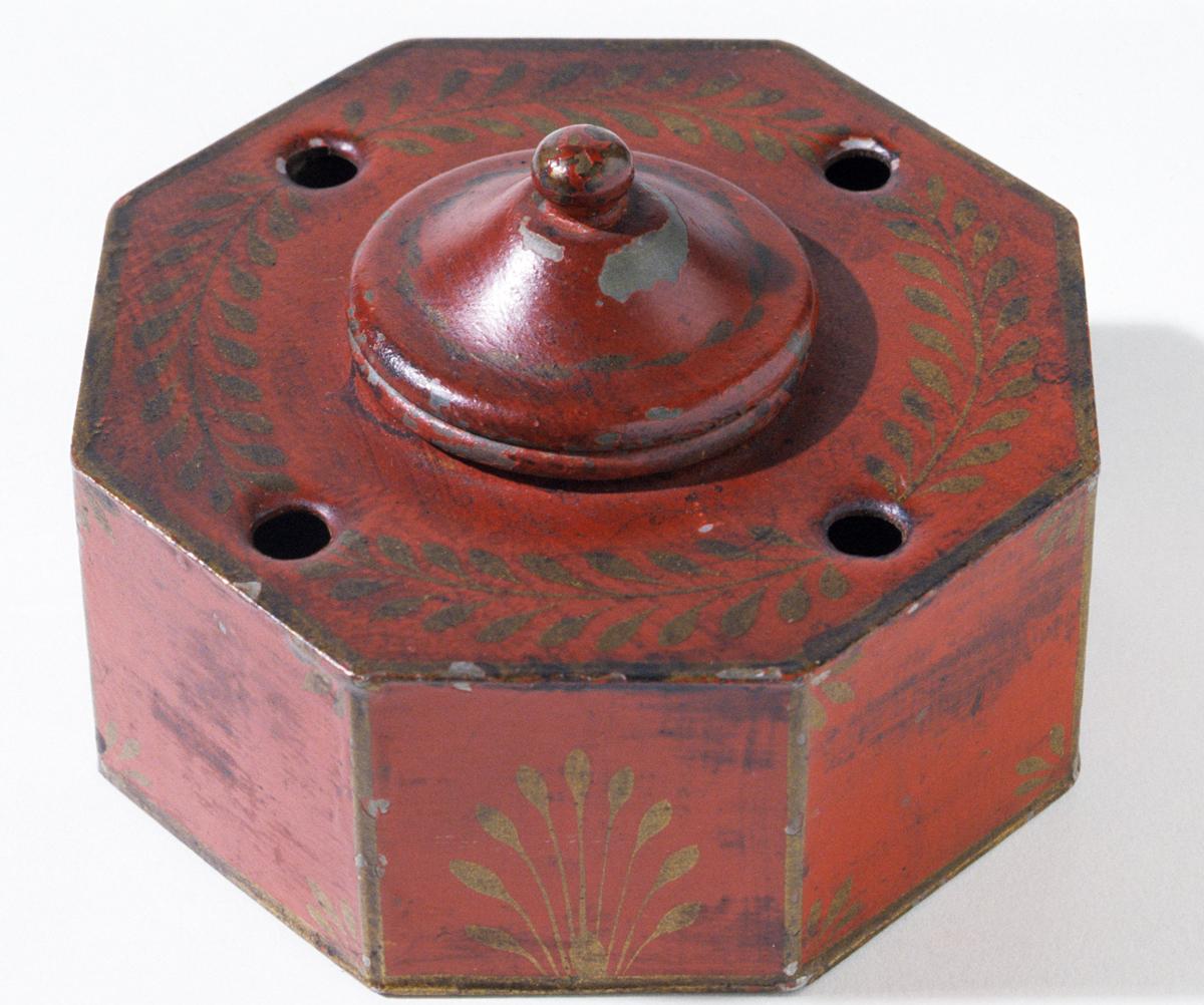 1960.0212 A-C Inkstand