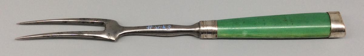 1954.0079.011 Fork, view 2