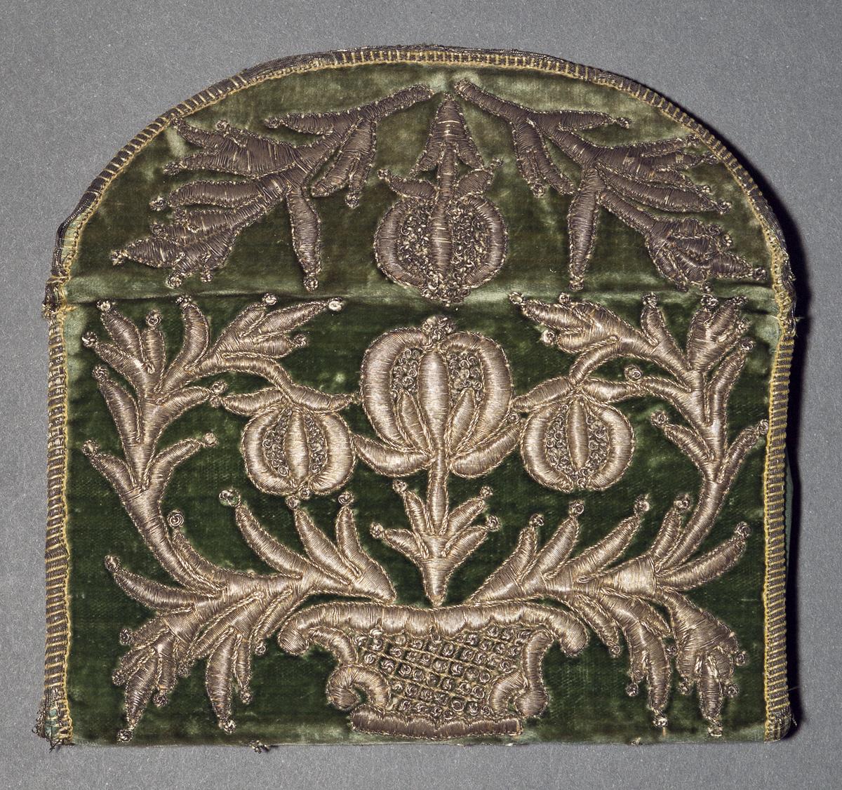 1960.0220 Pocketbook, Pattern