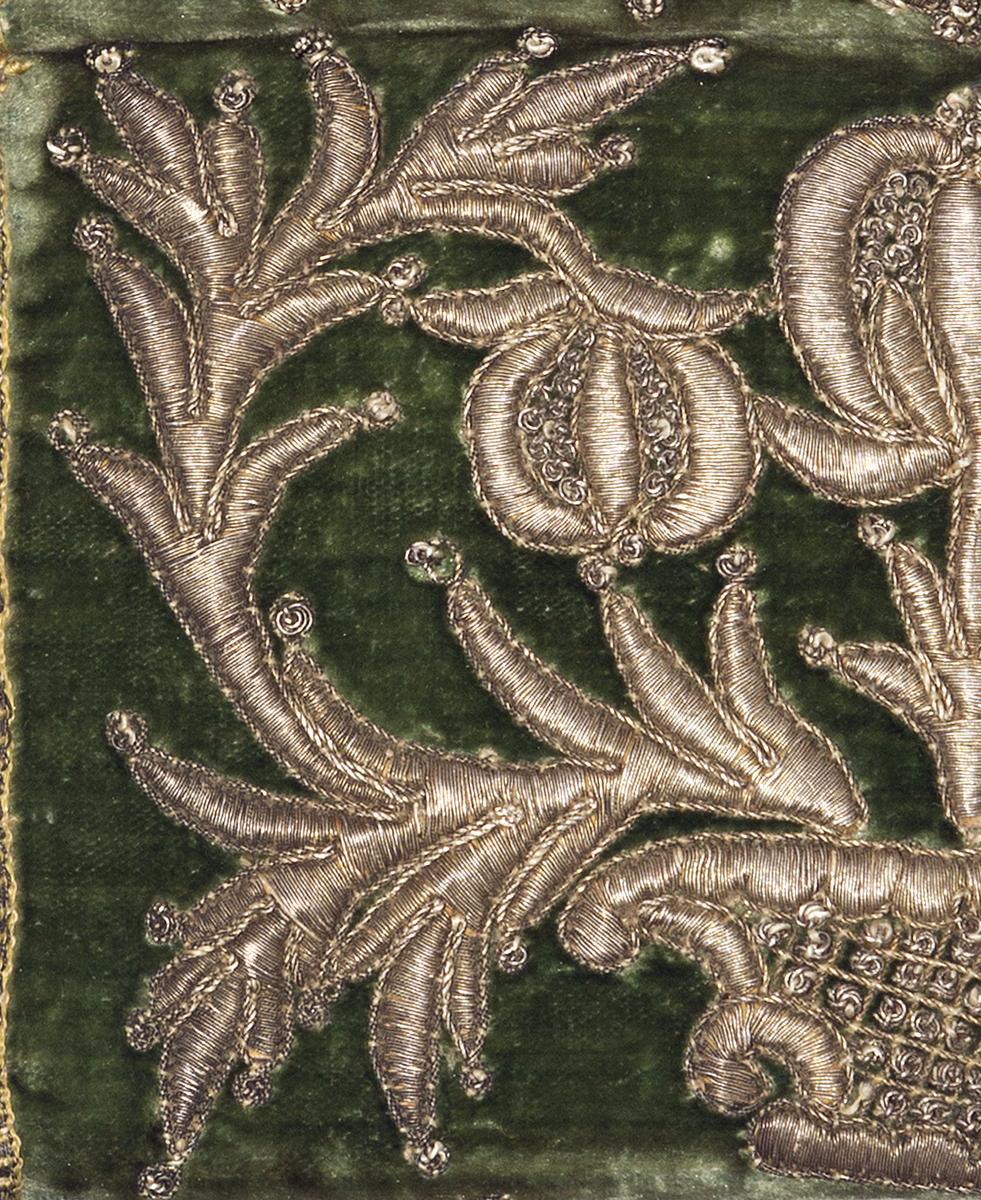 1960.0220 Pocketbook, Pattern Detail 3