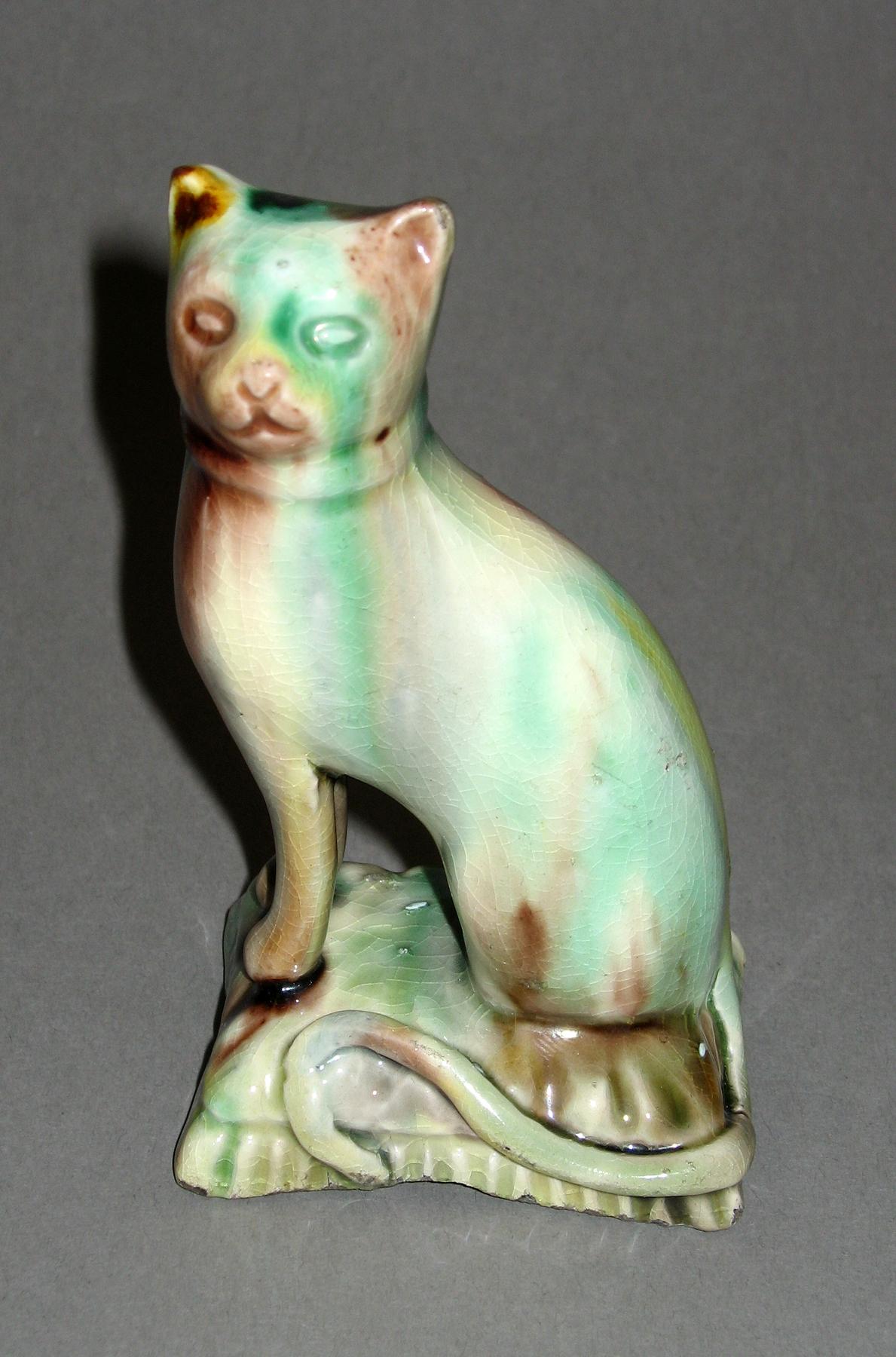 1960.0240.002 Cat figure