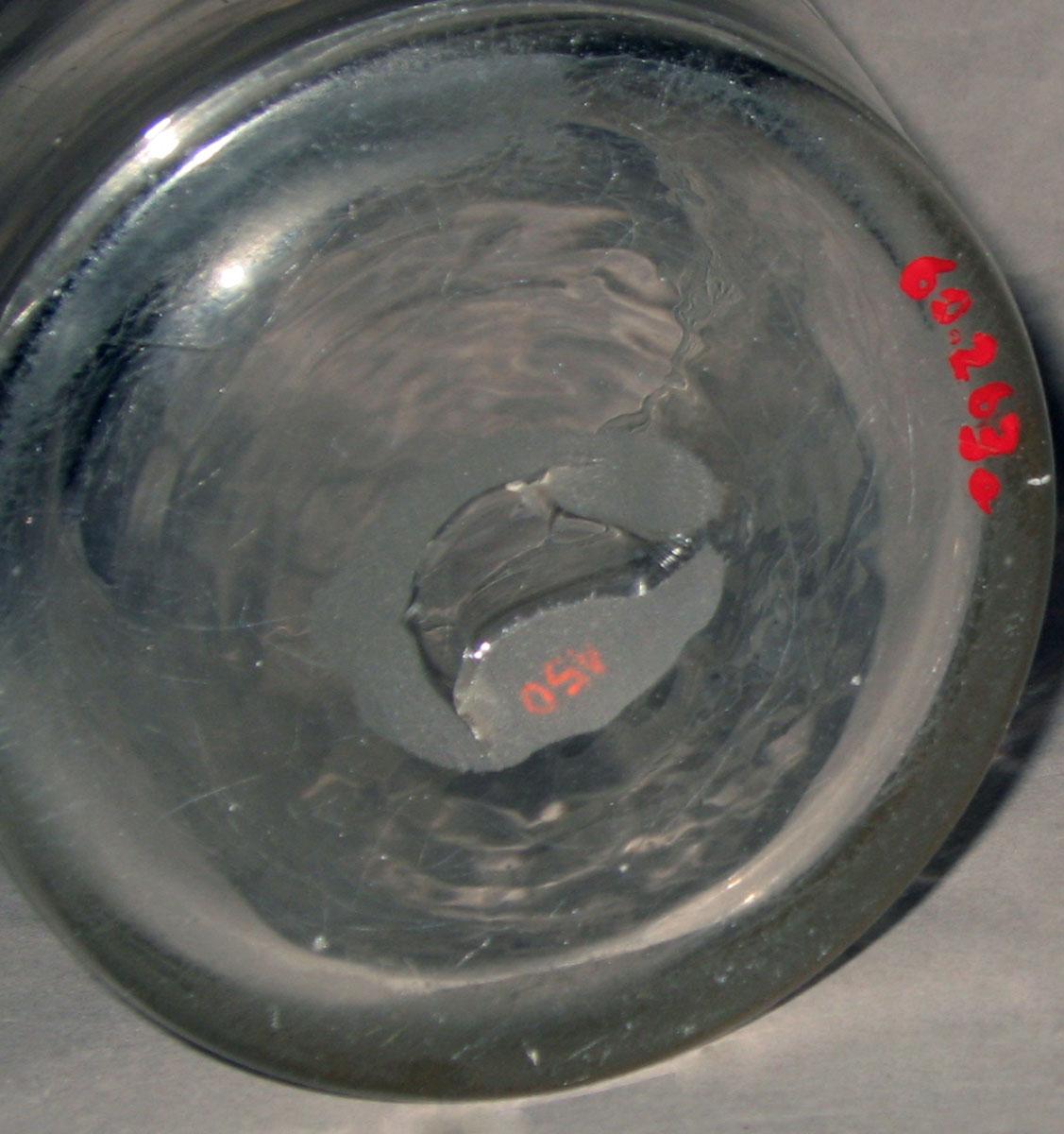 1960.0263 A Colorless glass tumbler (underside)