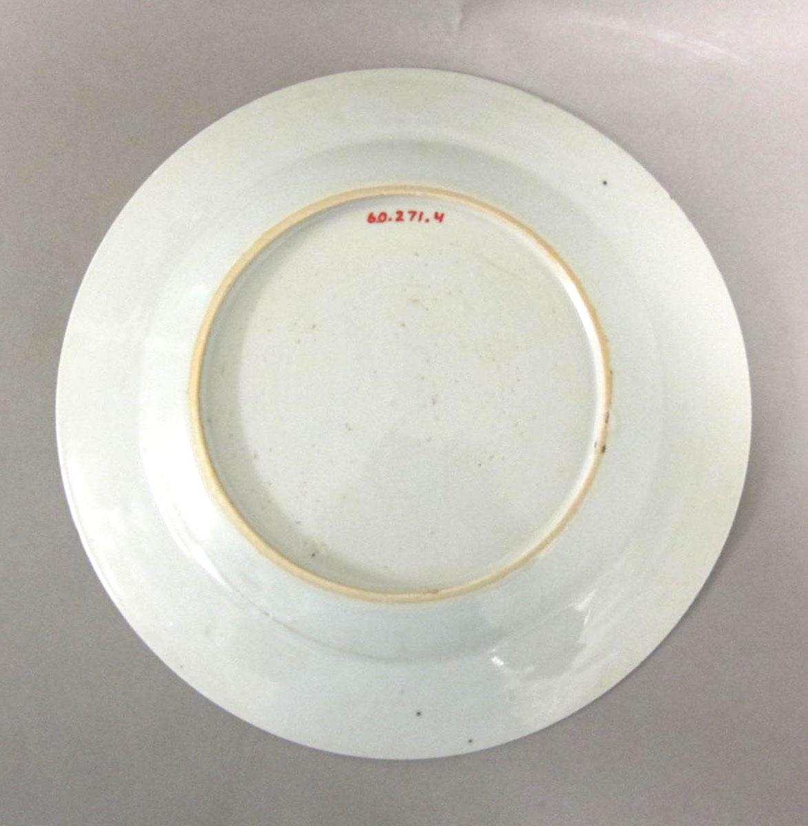 1960.0271.004 Porcelain plate underside