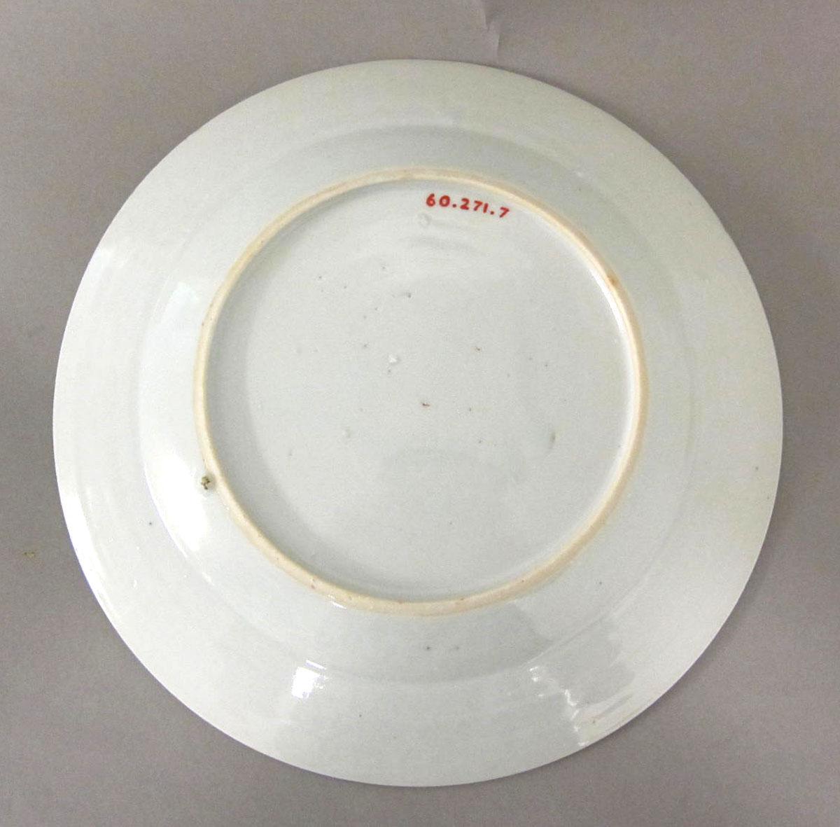 1960.271.007 Porcelain plate underside