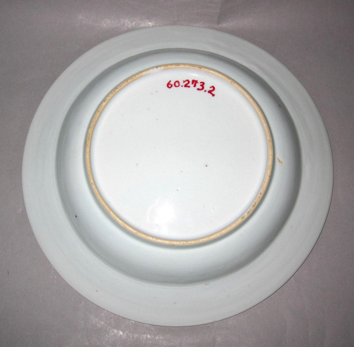 1960.0273.002 Porcelain plate or bowl underside