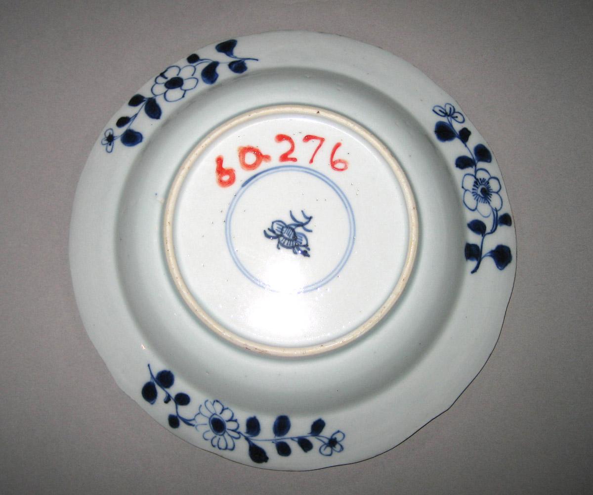 1960.0276 Porcelain Saucer underside
