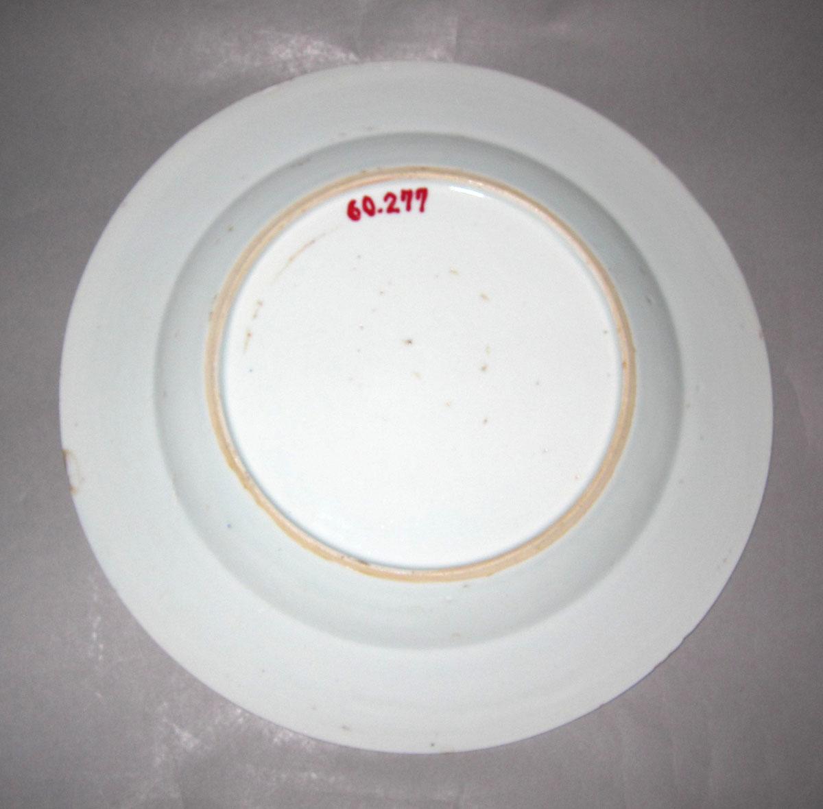 1960.0277 Porcelain plate underside