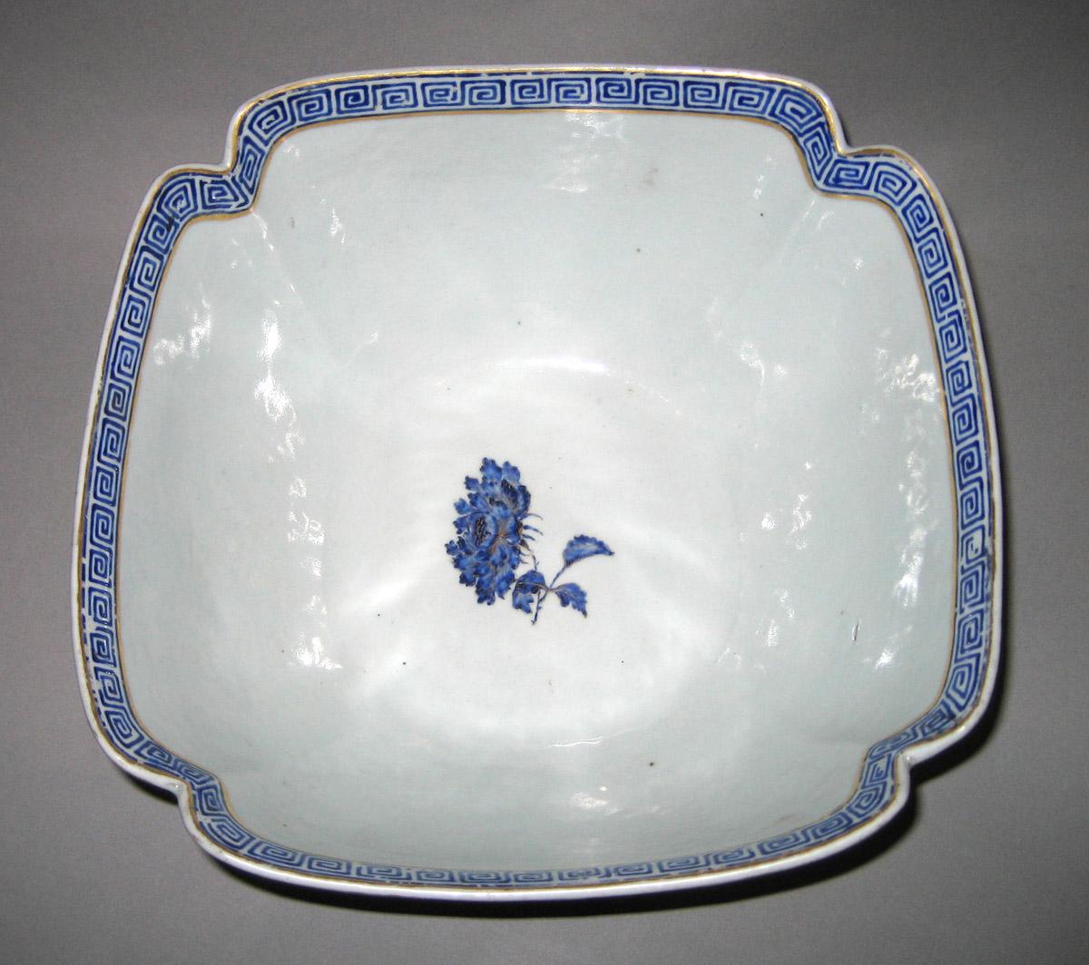 1960.0326.001 Porcelain Bowl interior
