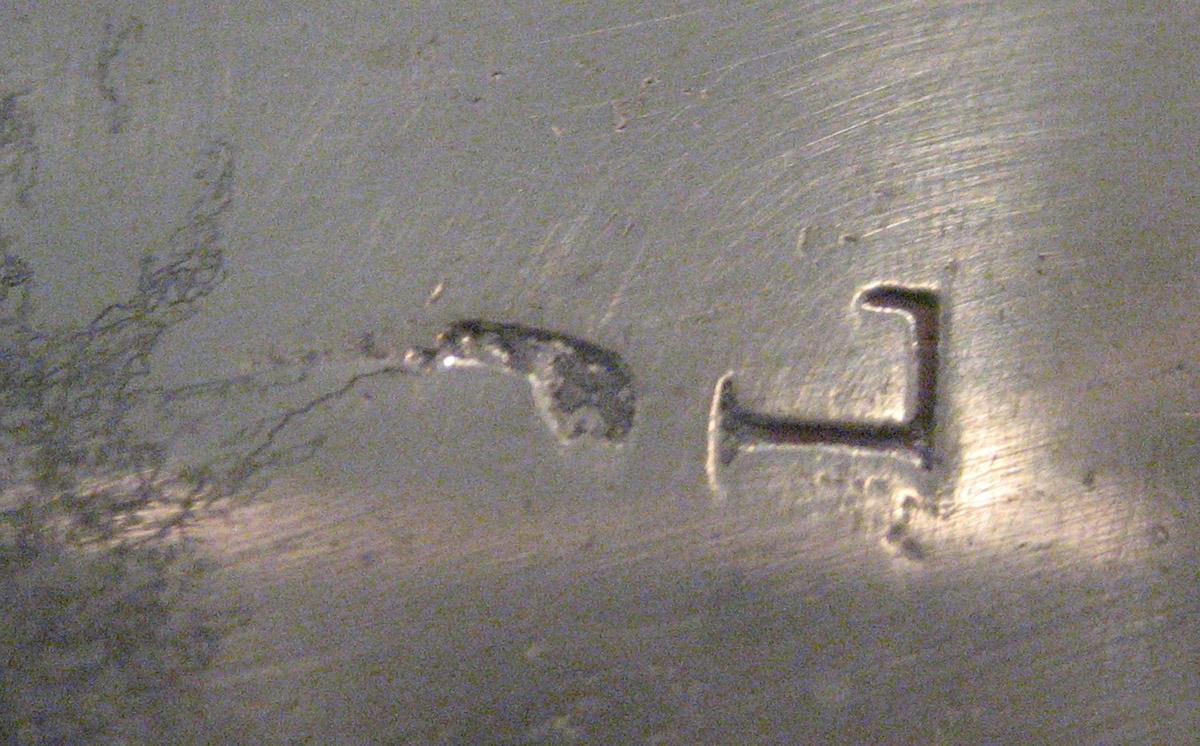 1954.0079.027 Knife (mark)