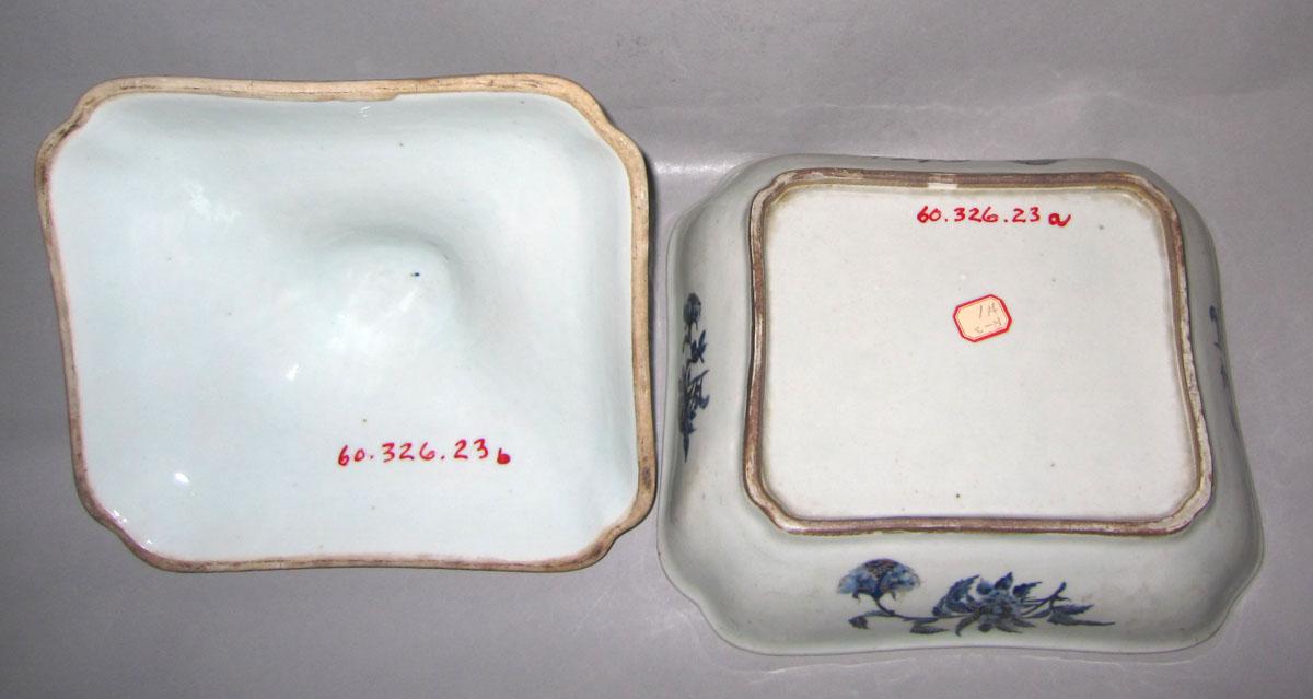 1960.0326.023 A,B Porcelain dish and cover underside
