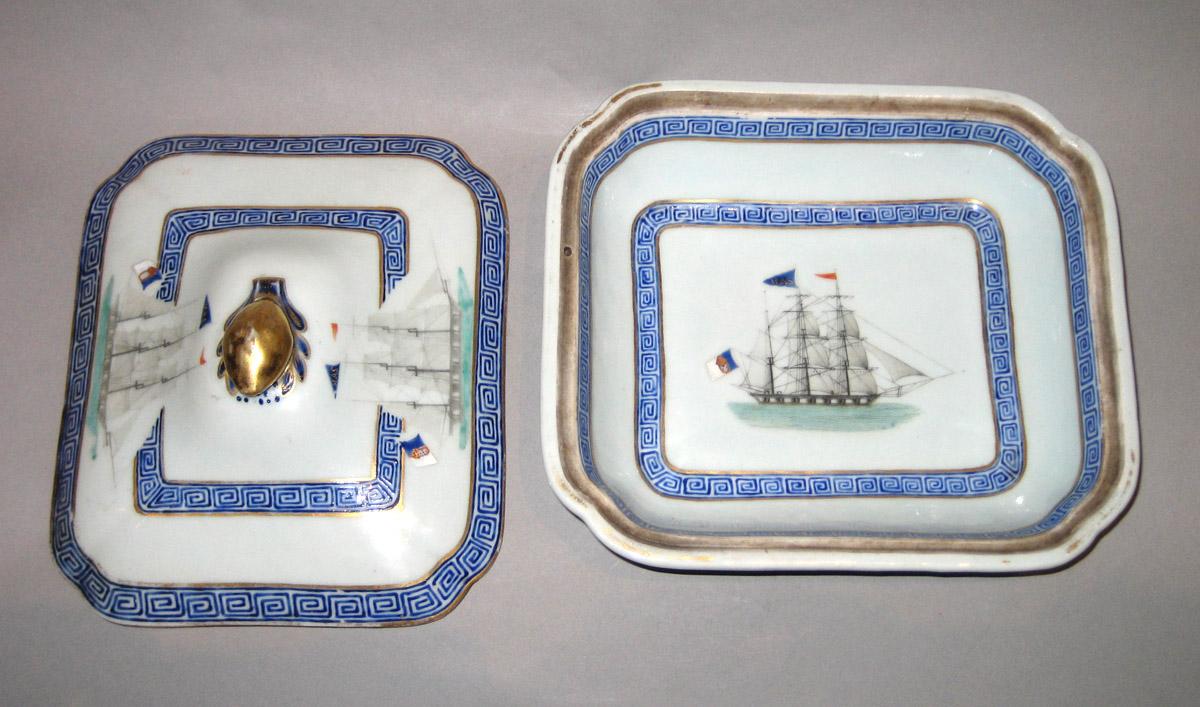 1960.0326.025 Dish and Cover separate