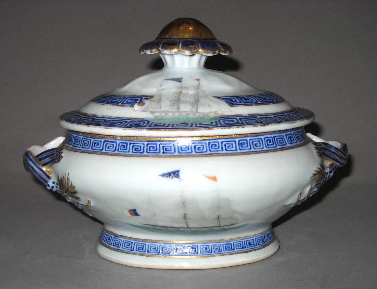 1960.0326.029 A, B Porcelain Tureen