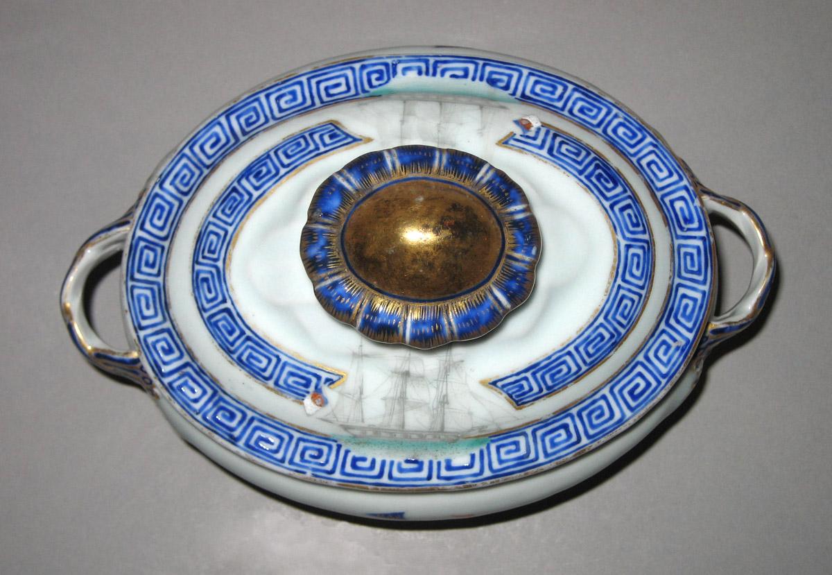 1960.0326.029 A, B Porcelain Tureen top