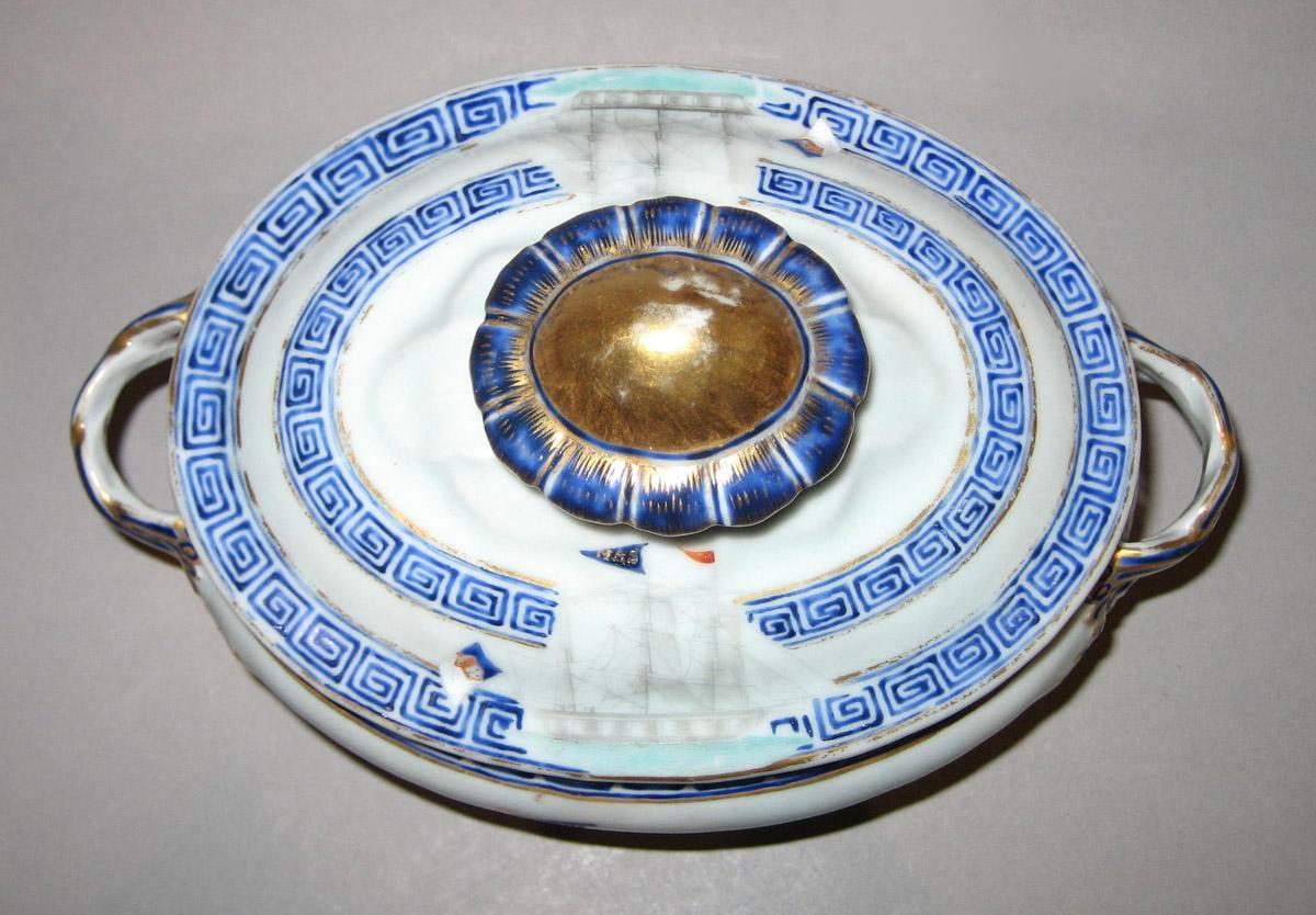 1960.0326.030 Tureen upper