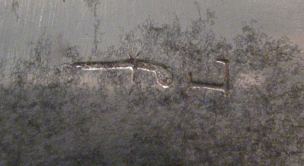 1954.0079.028 Knife (mark)