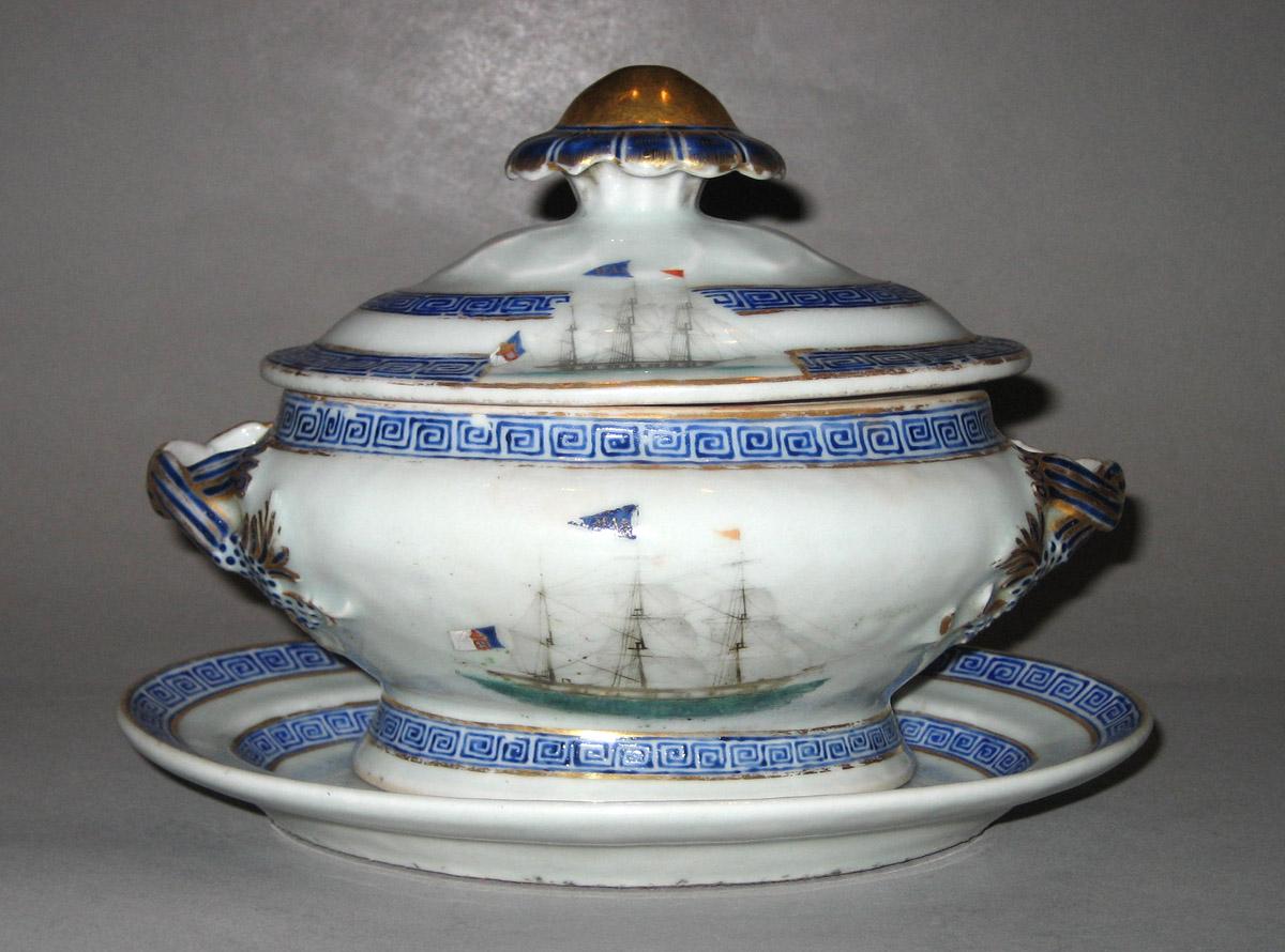 1960.0326.031 A-C Porcelain Tureen and stand