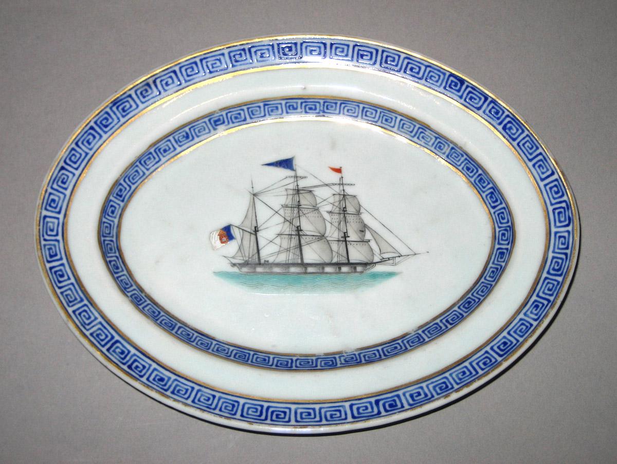 1960.0326.031 C Porcelain Stand