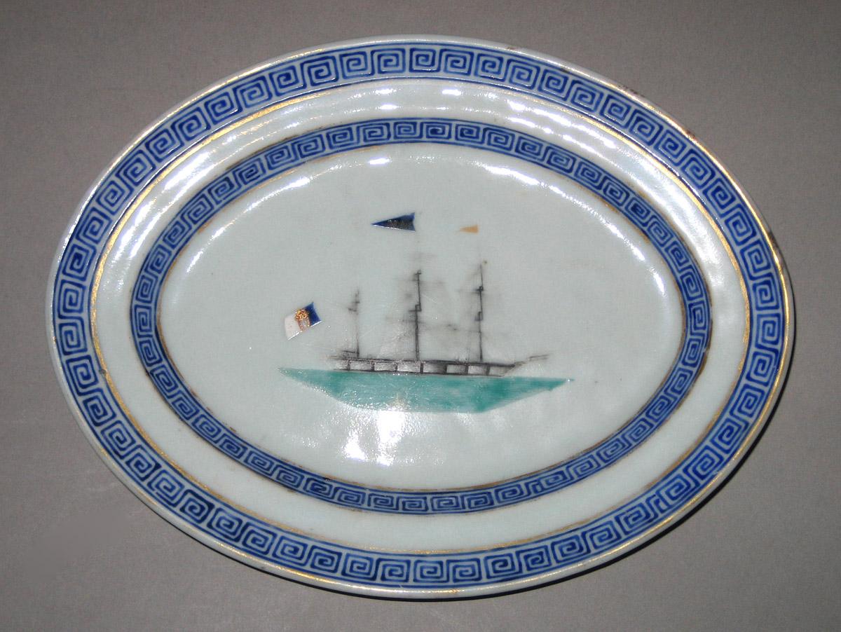 1960.0326.032 C Porcelain Stand