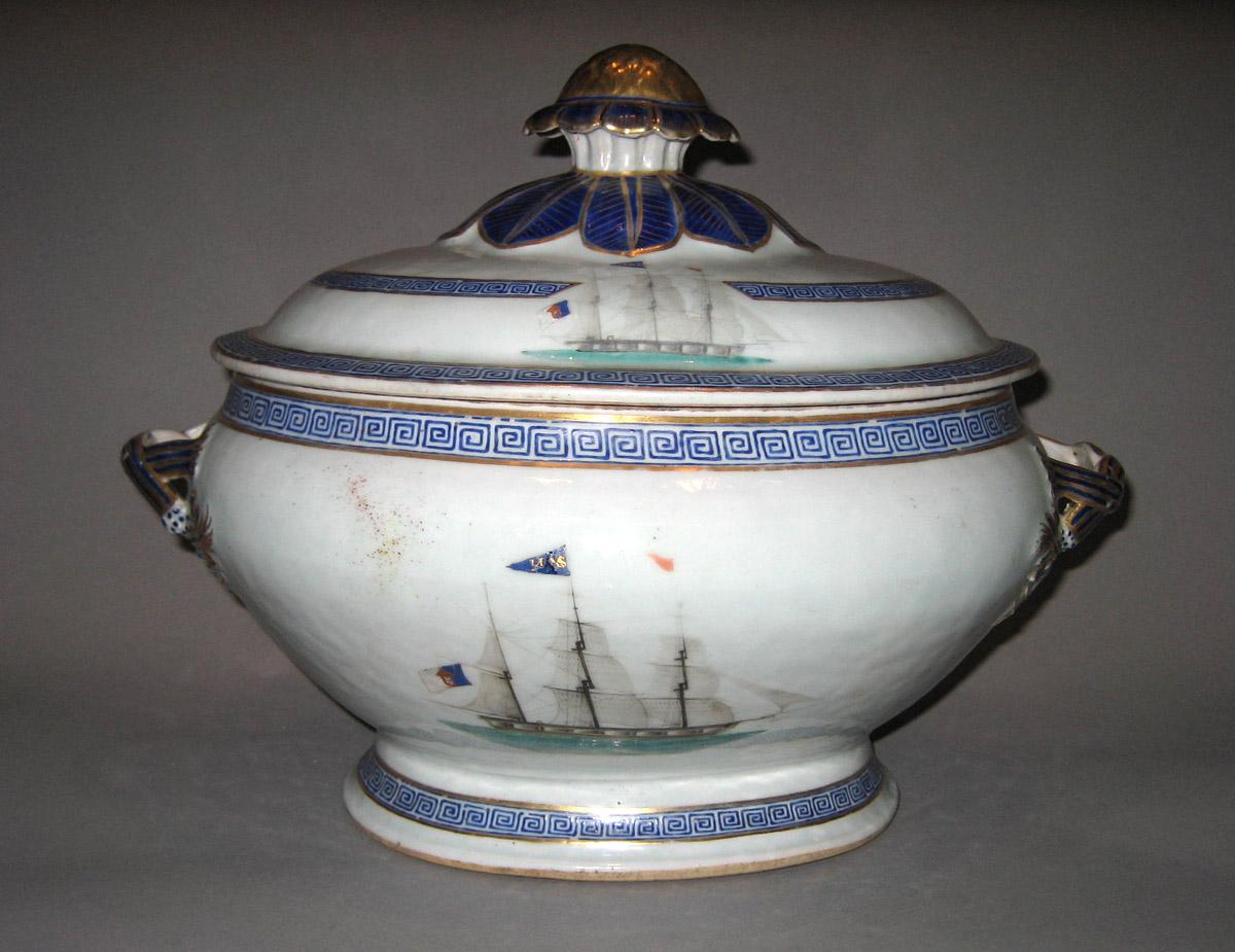 1960.0326.035 A, B Porcelain Tureen