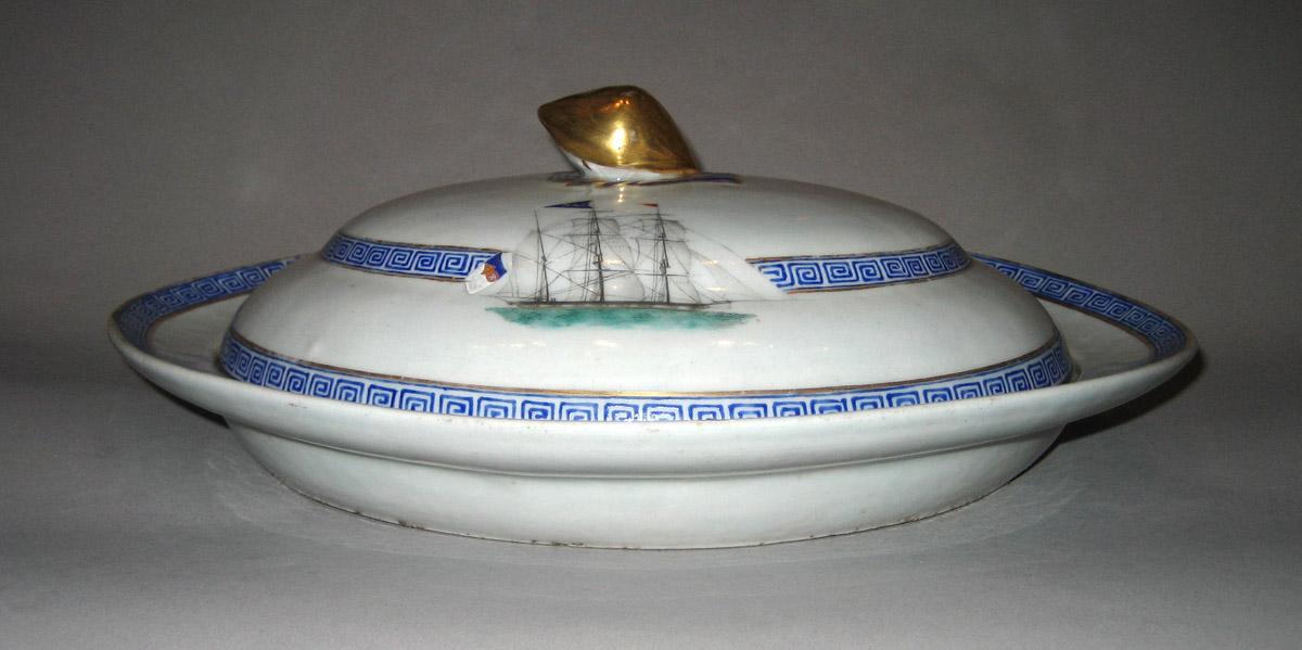 1960.0326.036 A, B Porcelain Dish and cover